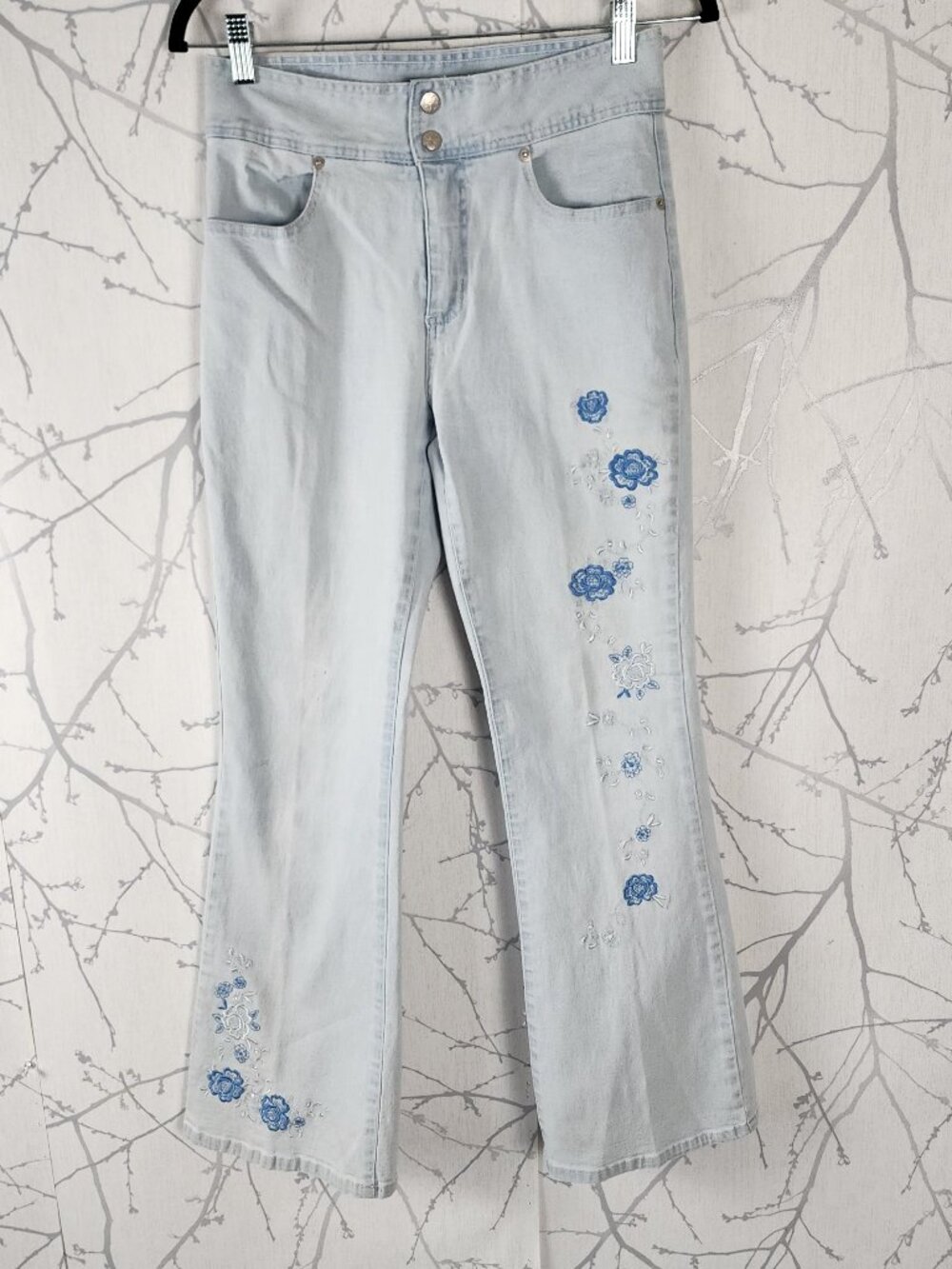 725 Originals VTG Light Wash Floral Embroidered Bootcut Jeans